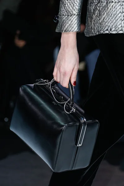 Look 5